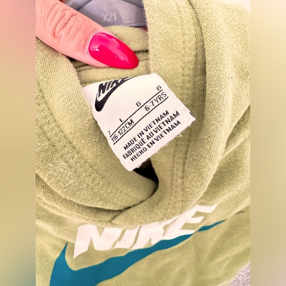 Nike boys hoodie - Picture 4 of 4
